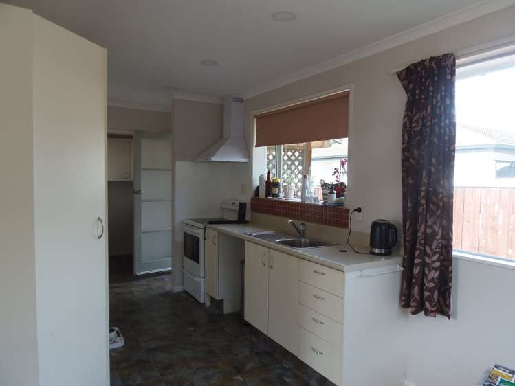 196 California Drive Totara Park_8