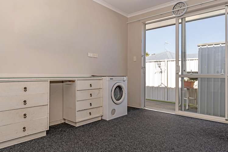 27 Margaret Place Lytton West_16