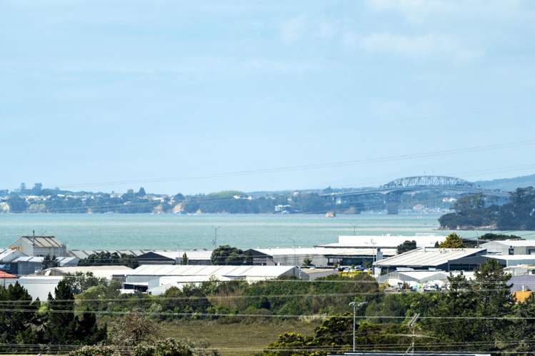 8 Fowey Avenue Te Atatu South_3