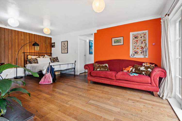 135 Glengarry Road Glen Eden_13