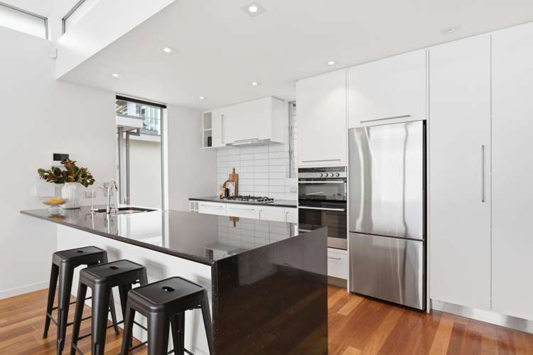 3/22 The Crescent Roseneath_5