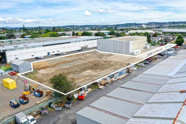 Prime Industrial Yard Opportunity &ndash; 3,778m&sup2; Secure Site