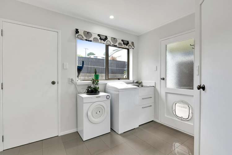 11 Leatham Avenue Strandon_26