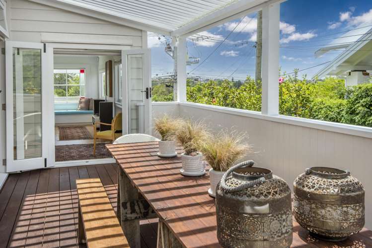 38 Albert Road Devonport_17