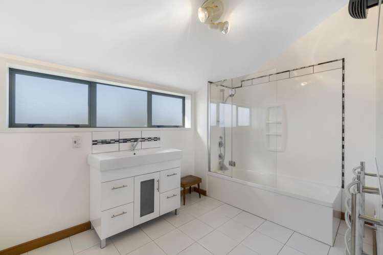 301 Georges Road Amberley_11