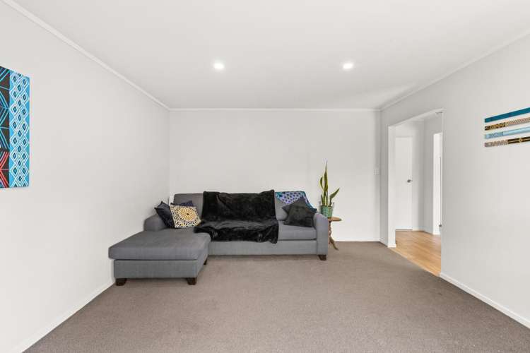 2/2 Church Road Taradale_6