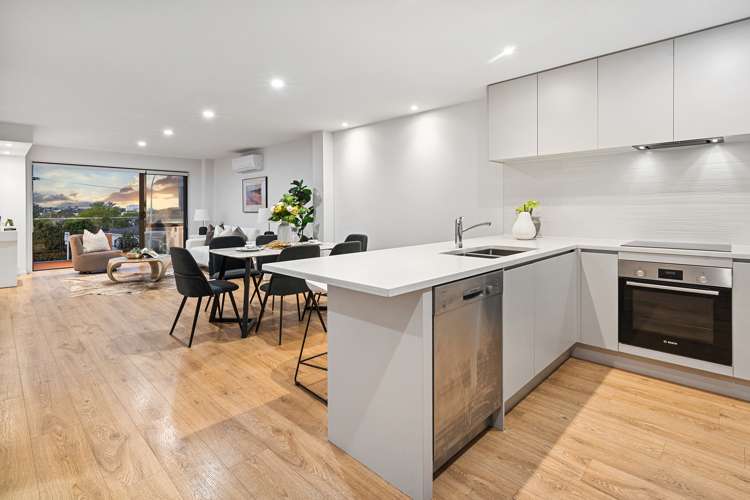 2c Fowler Street Northcote_7