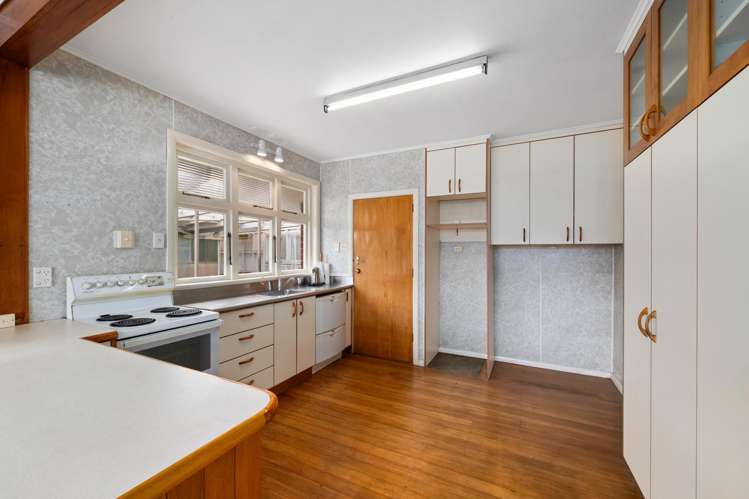 15 Taranaki Street Picton_12