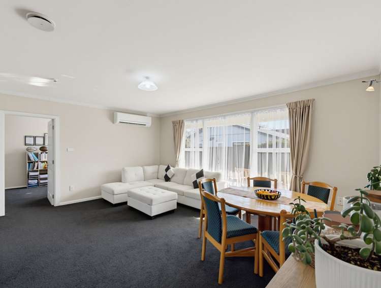 2/7 Curletts Road Sockburn_8
