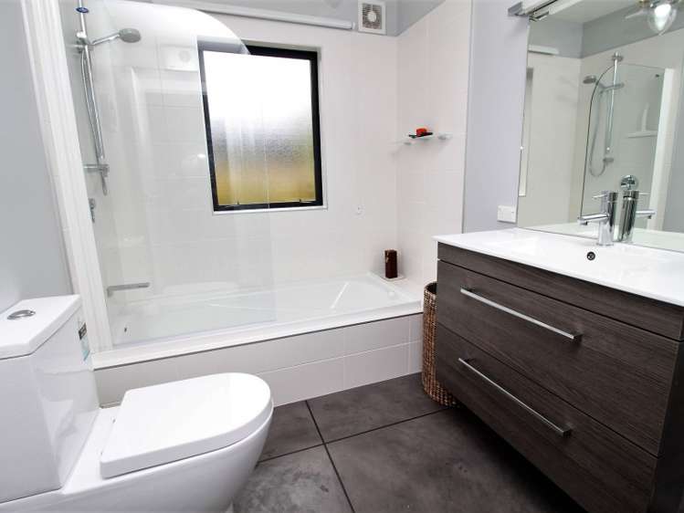 2 Cheeseman Terrace Castle Hill_11