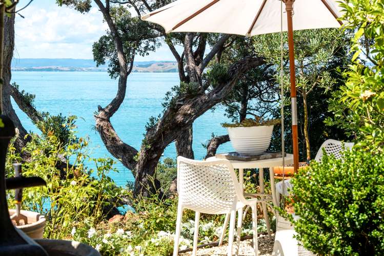 8 Kennedy Point Road Surfdale_21