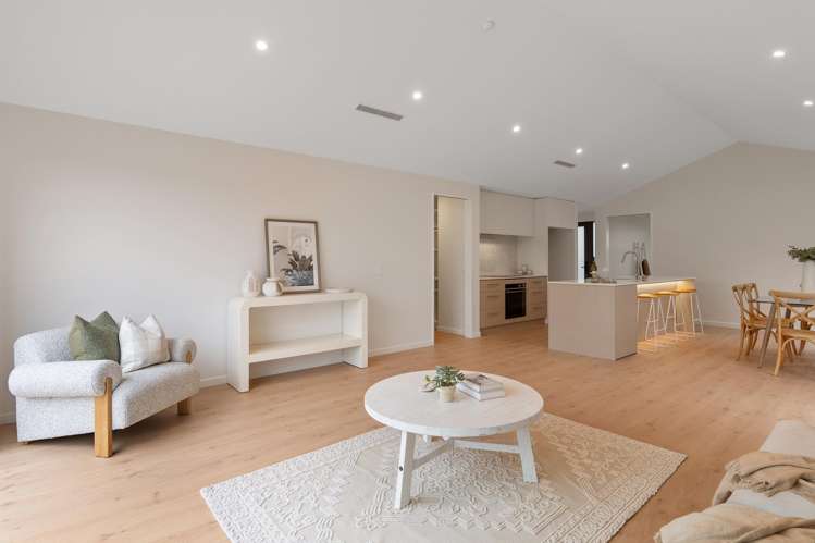 16 Greenslade Drive Lincoln_8