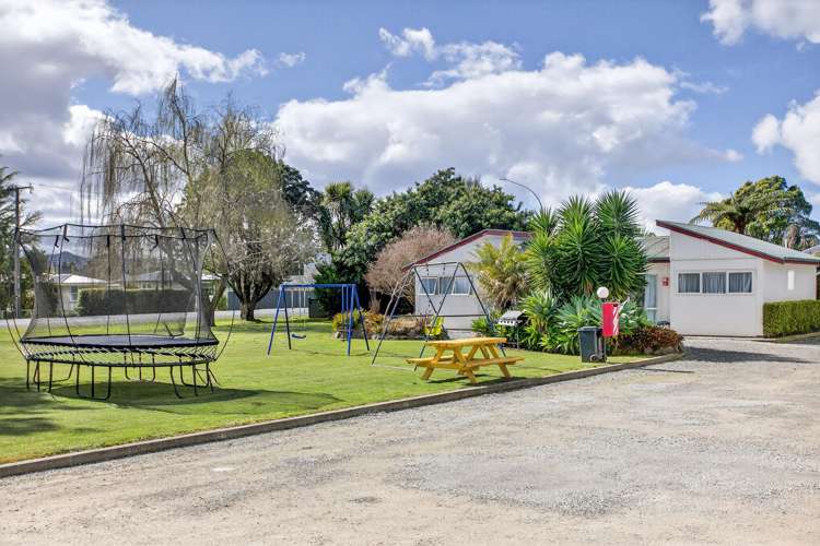 60 Main Road Makaraka_9