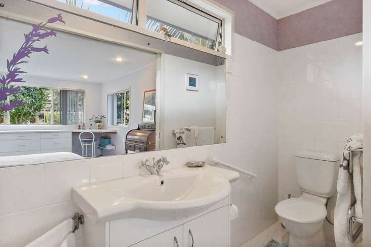 8 Stokes Avenue Te Atatu Peninsula_18