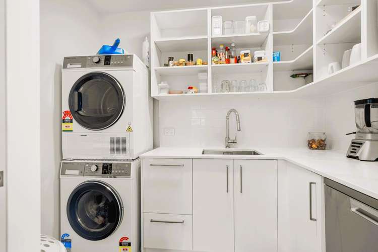 38 Churchill Avenue Richmond_21