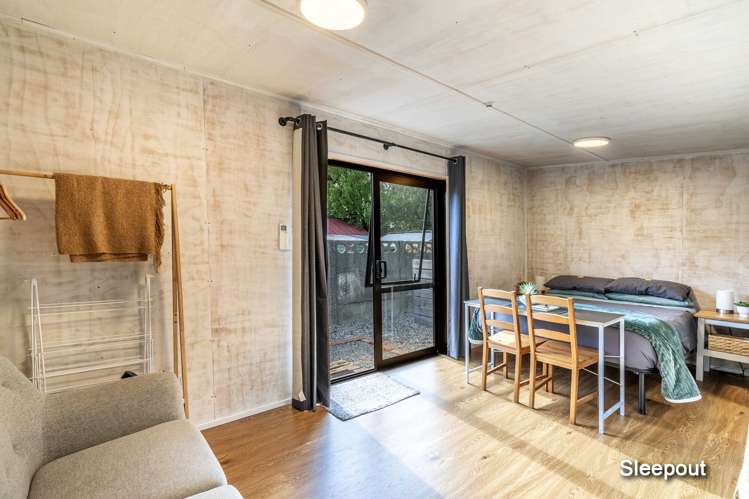 219 Saint Andrew Street Glengarry_16