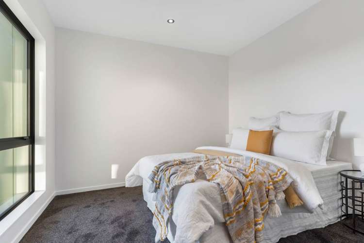 31 Karaka Village Parade Karaka_9