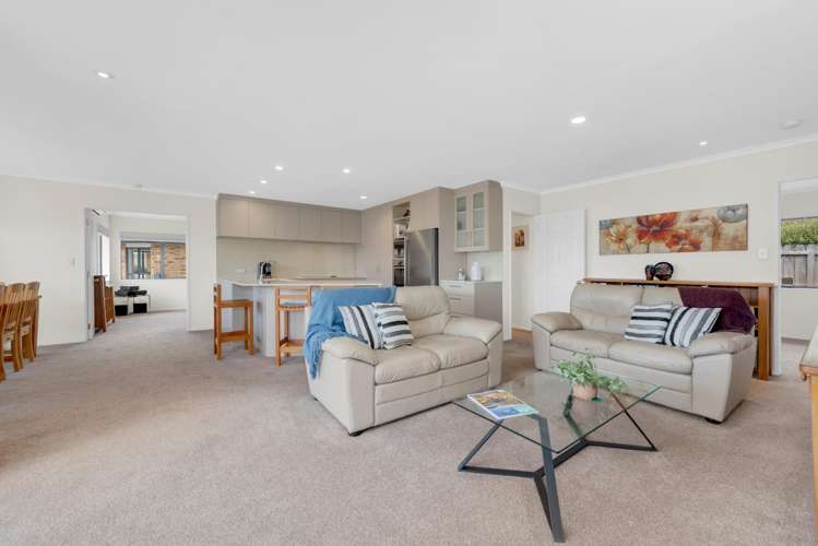 6 Mullagh Place East Tamaki Heights_13