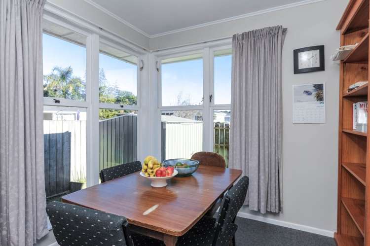 7 Chaucer Place Blockhouse Bay_5