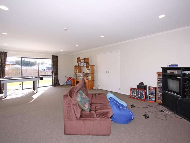 23 Montague Grove Stratford_14