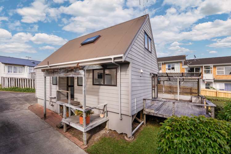 16b Seaview Terrace Mount Albert_14