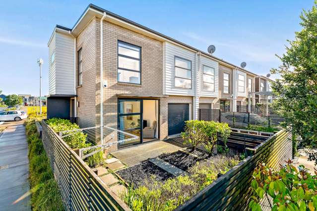 Park View Modern Living in Prime Hobsonville L...