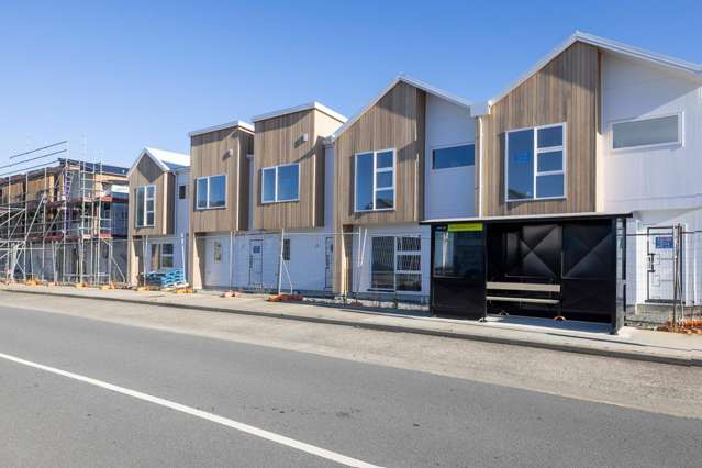 Modern, Low-Maintenance Living at Kenepuru Landing