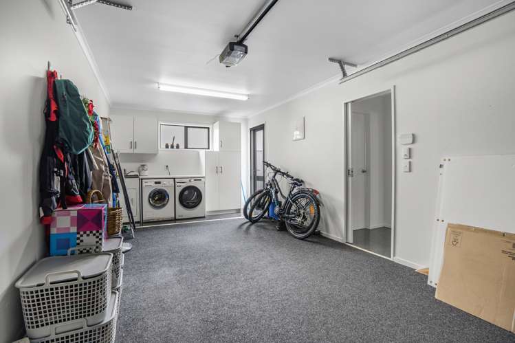 19 Latimer Way Petone_18