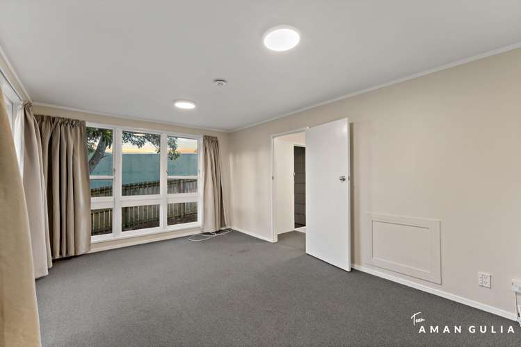 20 Grandison Crescent New Lynn_13