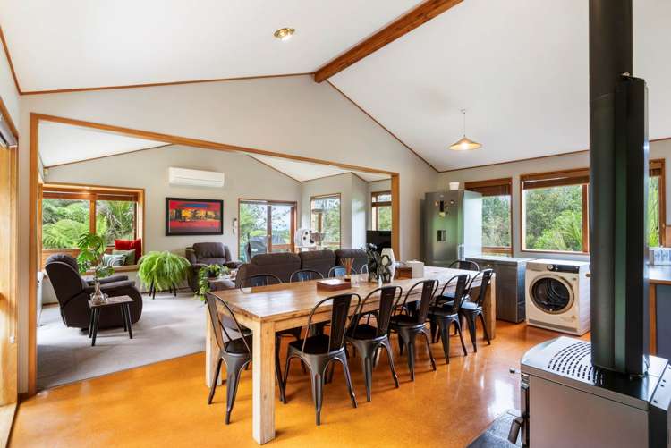 305 Hill Road The Gardens_7