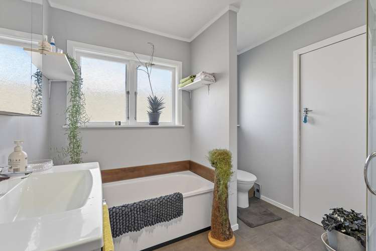 21 Old Coach Road Otaki Beach_9