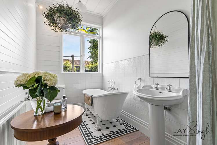 8 Monument Road Clevedon_11