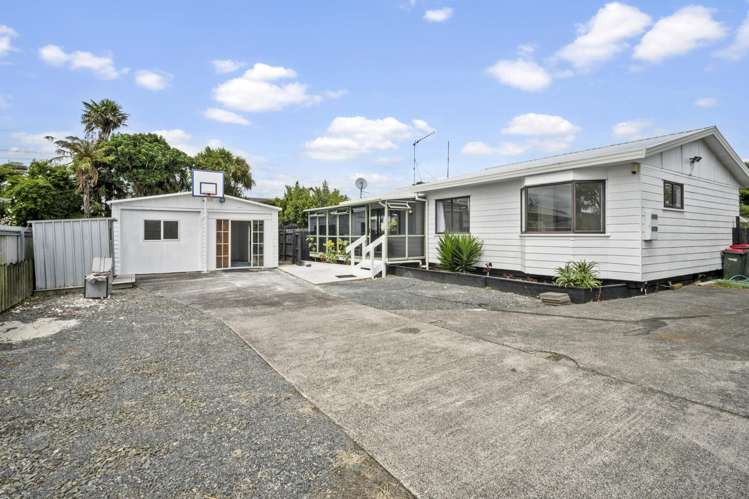 2/12 Graham Road Conifer Grove_21