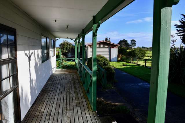 27 Wharf Road Karamea_3