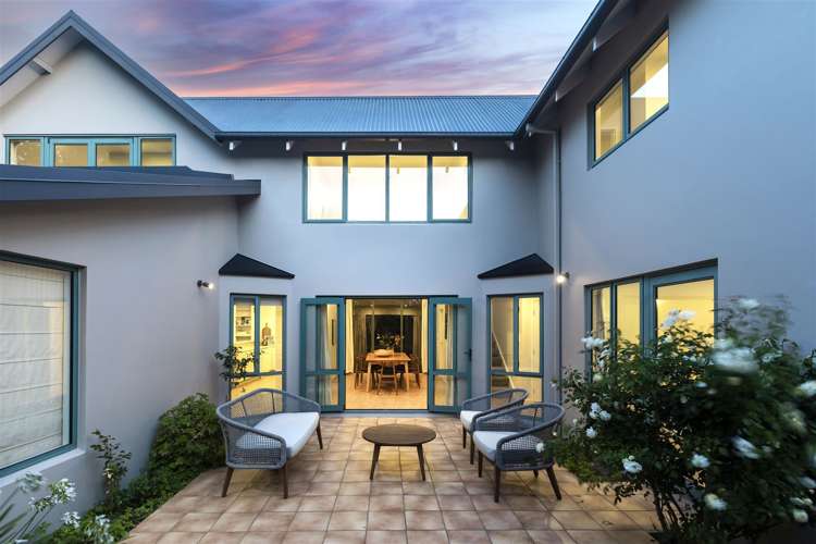 16 Ngahere Street Fendalton_23