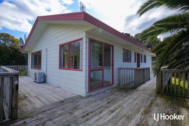 8 Koutunui Road Athenree_1