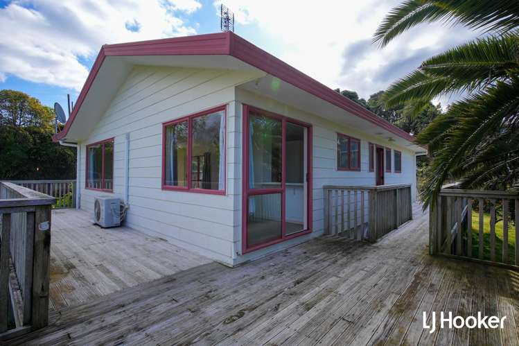 8 Koutunui Road Athenree_1