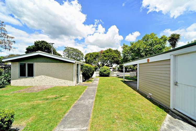 1/4 Kelvin Road Papakura_11