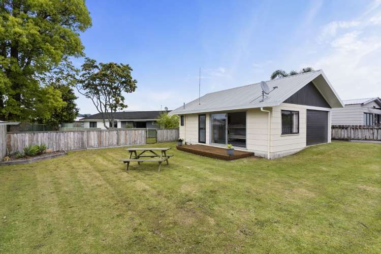 118 Charleston Avenue Whangamata_19
