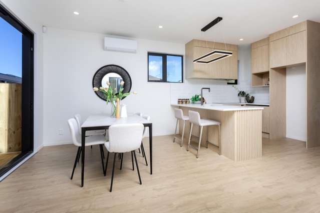 81C Ayton Drive Totara Vale_2