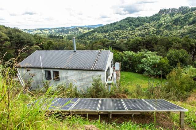 Off-Grid living close to town - Reduced Further!