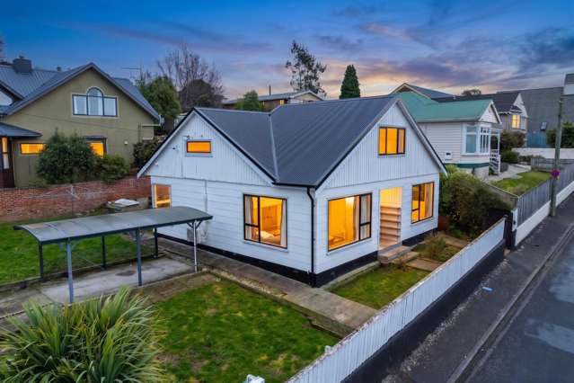 Space & Flexibility in Sought-After Mornington