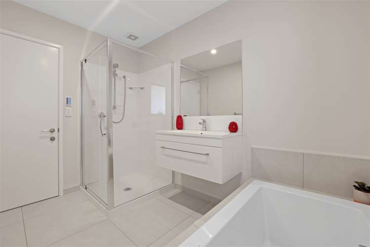 9 Deerwood Lane Wigram_17