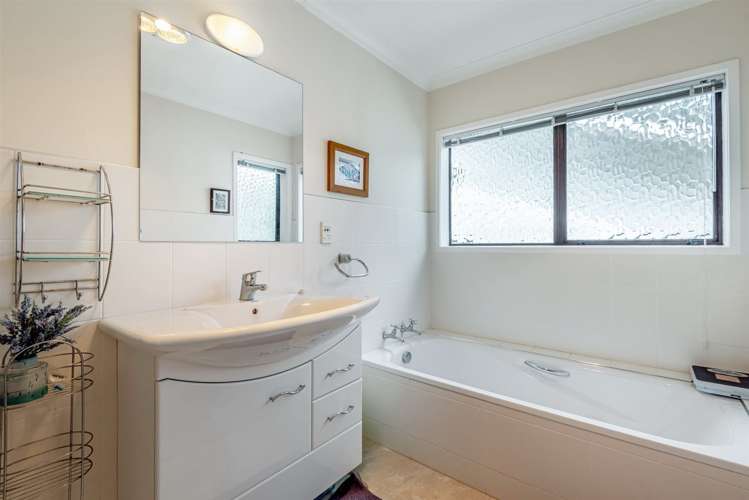 484 Kahikatea Flat Road Waitoki_45