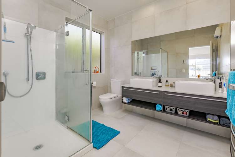 6 Doidge Street Beachlands_17