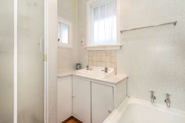 34 Dunstan Crescent Hornby_10