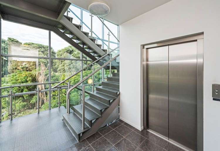 34 Barrys Point Road Takapuna_9