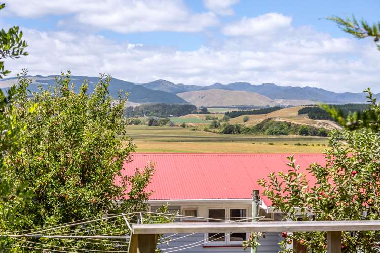 24 Whangaimoana Beach Road Pirinoa_21