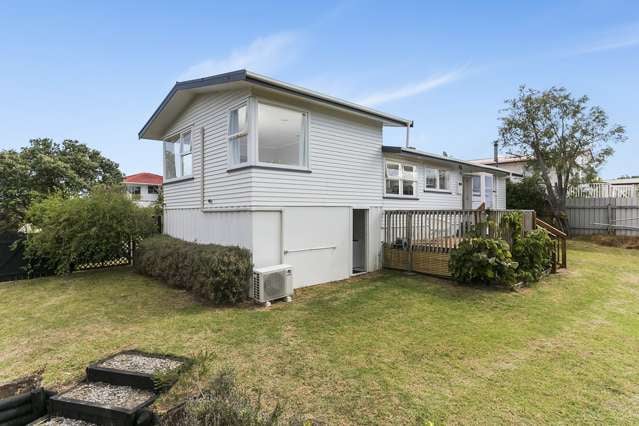 39 Riverhills Avenue Pakuranga Heights_1