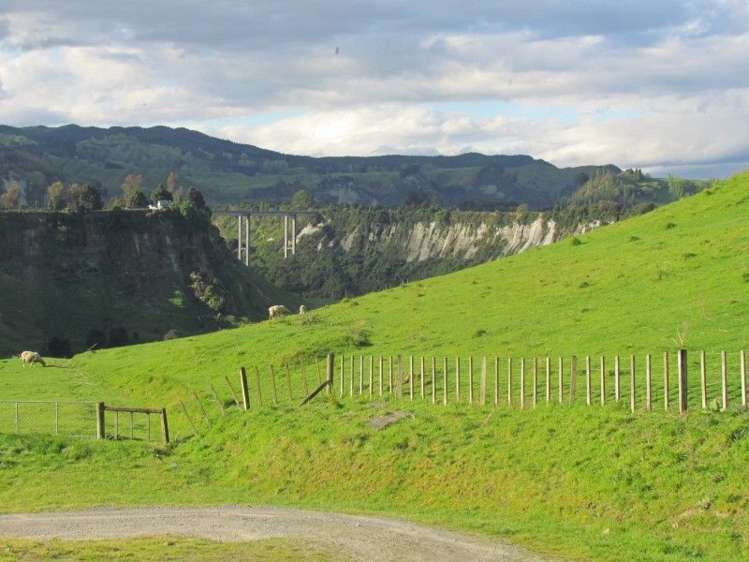 170 Ruahine Road Mangaweka_6